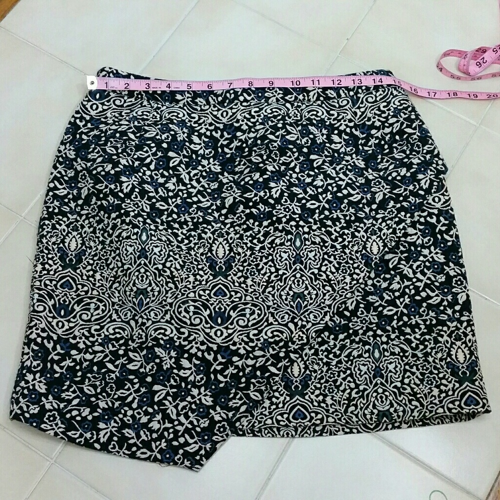 Fully Lined Mini Skirt